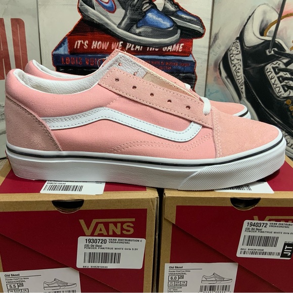 NEW Vans Old Skool Low Women's Size 7-8.5 Light Pink Suede Athletic Skate Shoes - Picture 2 of 11
